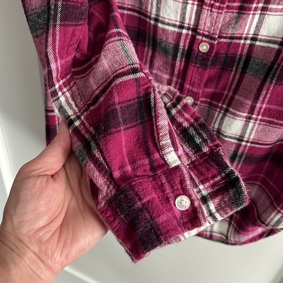 GAP Pink Boyfriend Flannel Size Medium - Picture 10 of 11
